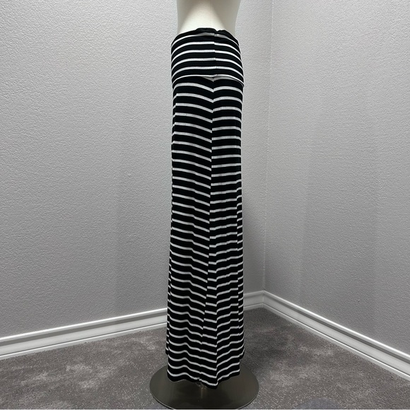 a.n.a. Striped Fold Over Waist Maxi Skirt - Picture 3 of 7